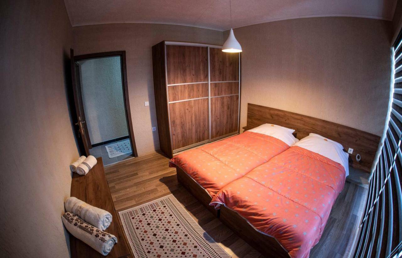 Dionis Rooms & Apartments 普里莱普 外观 照片