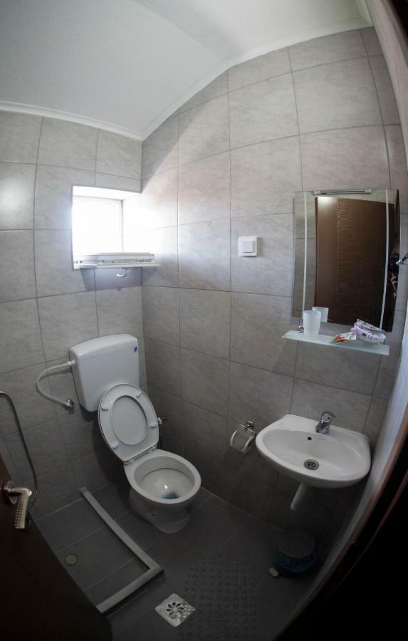 Dionis Rooms & Apartments 普里莱普 外观 照片