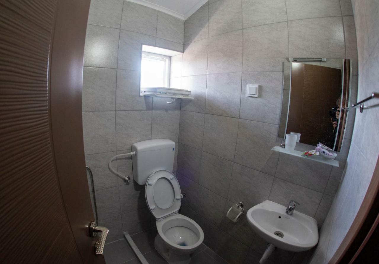 Dionis Rooms & Apartments 普里莱普 外观 照片