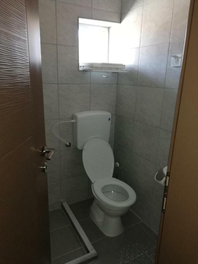 Dionis Rooms & Apartments 普里莱普 外观 照片
